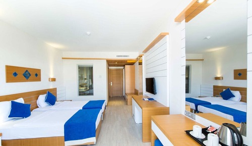 Habitación cuádruple estándar
