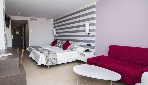 Habitación cuádruple, terraza (3 adults + 1 child)