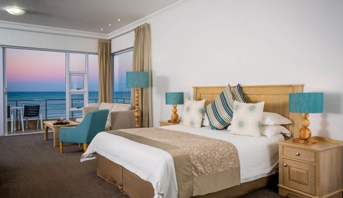 Habitación de lujo con 1 cama doble o 2 individuales, mirando al mar