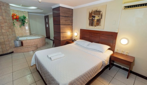Suite Premium, 1 cama de matrimonio grande, bañera de hidromasaje