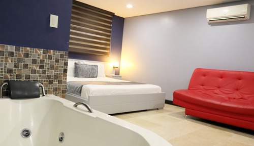 Suite, bañera de hidromasaje