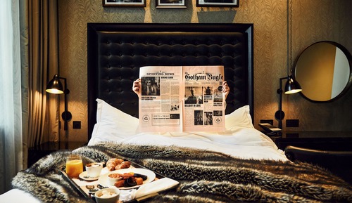 Cosy Club Room
