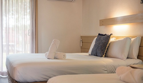 Habitación básica con 1 cama doble o 2 individuales