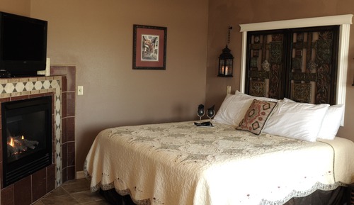 Habitación Deluxe, 1 cama de matrimonio grande, bañera de hidromasaje, vistas al canal