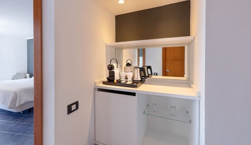 Habitación junior con 2 camas individuales, vistas al mar