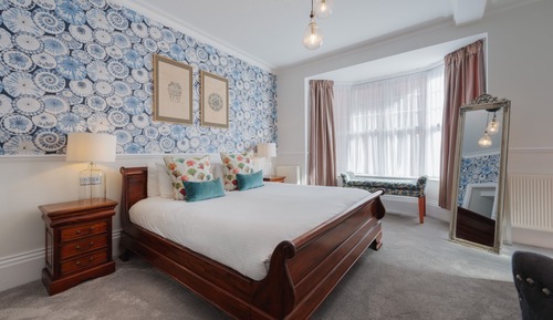 Superior King Room with Shower