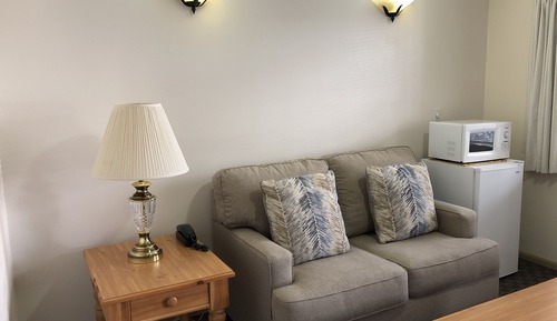Room #2 - King Suite with Garden View (Ground Floor)