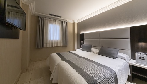 Standard Interior Room