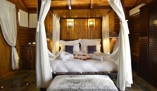 Habitación romántica (Romantic)