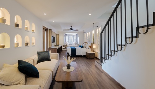 Duplex Junior Suite Private Pool - A bottle of wine and High Tea