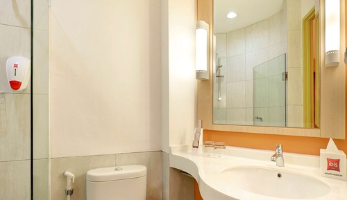 Habitación familiar, accesible para personas con discapacidad (Cinema Room)