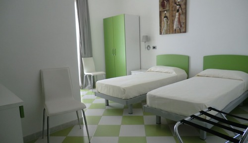 Habitación panorámica con 1 cama doble o 2 individuales, baño privado, vistas al mar