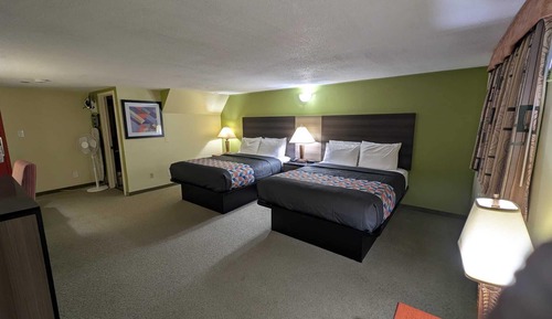 Habitación estándar (Basement Room, 2 Queen Beds)