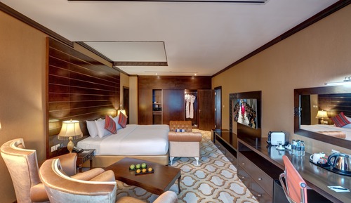 Club King - Business Lounge Access