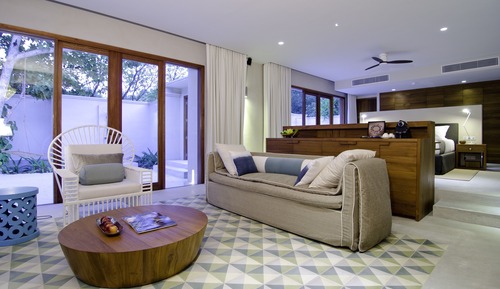 Villa (Beach Pool)