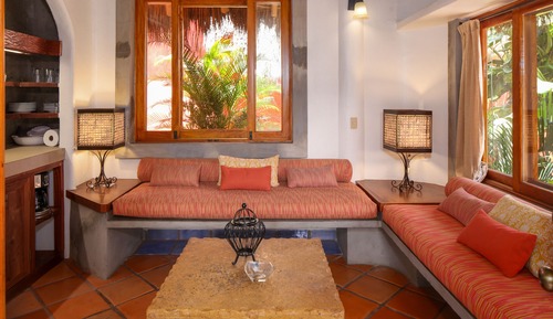 Bungalow romántico, 1 habitación, cocina básica, vistas al jardín