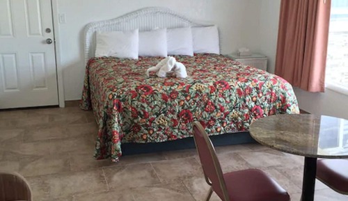 Habitación Confort, 1 cama de matrimonio grande, cocina básica