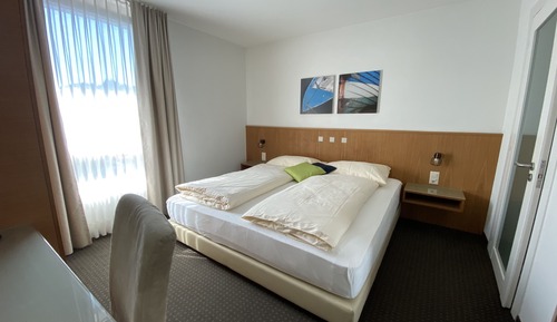 Habitación económica doble, 1 cama de matrimonio grande