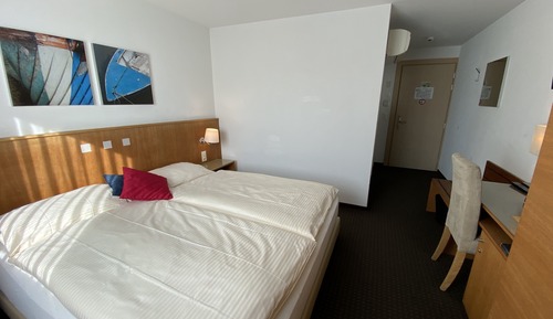Habitación Business doble, 1 cama de matrimonio grande