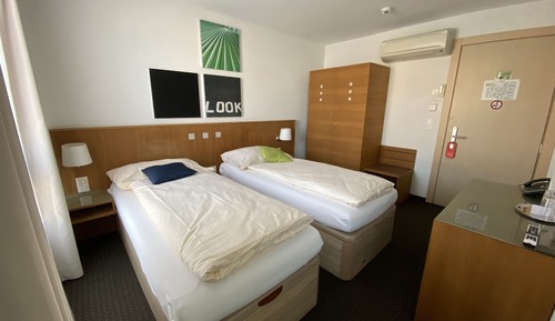 Habitación económica con 2 camas individuales