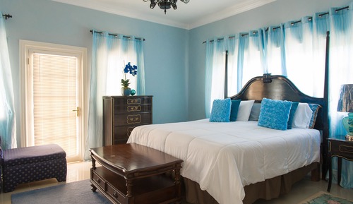 Habitación, 1 cama de matrimonio grande, balcón, planta baja (Blue Room)