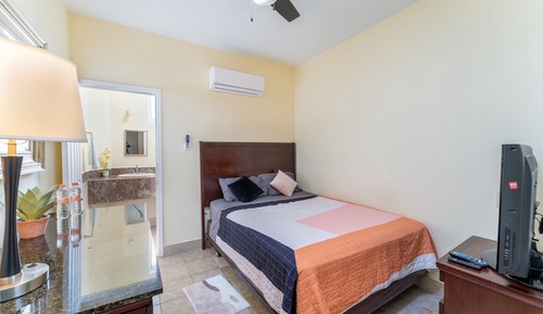 Economy Room