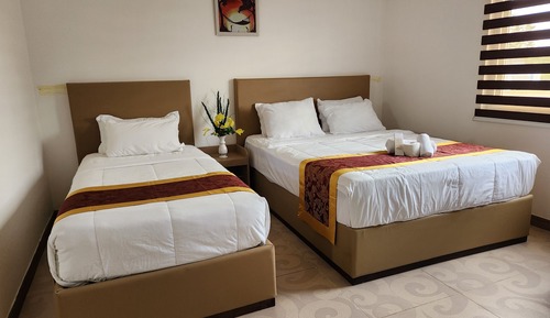 Habitación Deluxe, 1 cama de matrimonio, no fumadores, vistas a la piscina