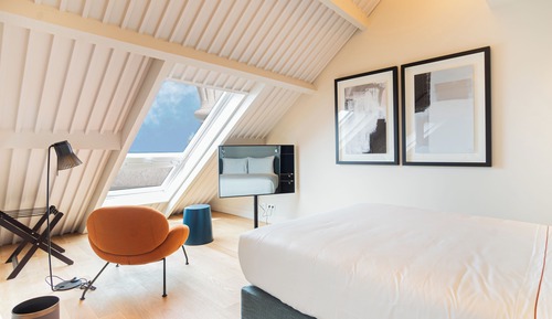 Mansard Suite