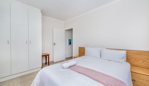 House (3 Bedrooms)