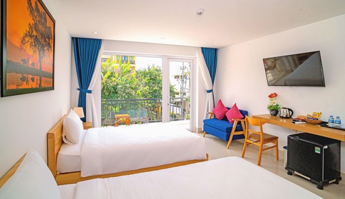 Habitación Deluxe con 2 camas individuales, balcón, vistas a la ciudad