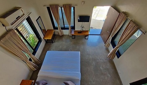 Loft familiar, vistas a la piscina