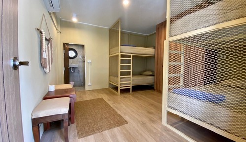 Habitación cuádruple Deluxe