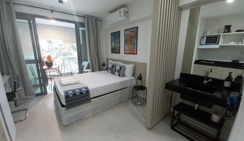 Estudio, balcón