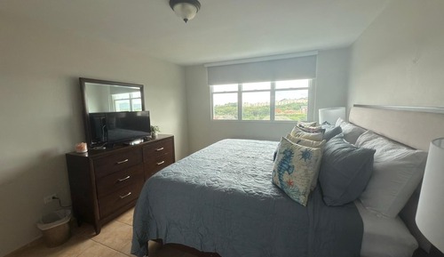 Apartamento familiar, 3 habitaciones, vistas al mar