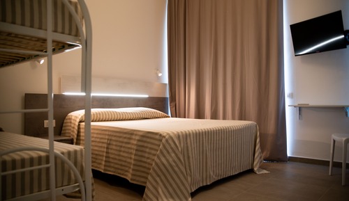 Habitación superior con 1 cama doble o 2 individuales