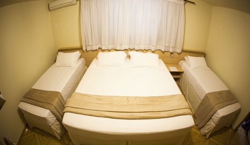 Habitación cuádruple estándar, 1 habitación