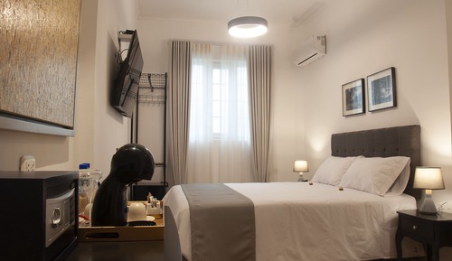 Comfort Room, 1 Large Twin Bed, Ensuite, City View