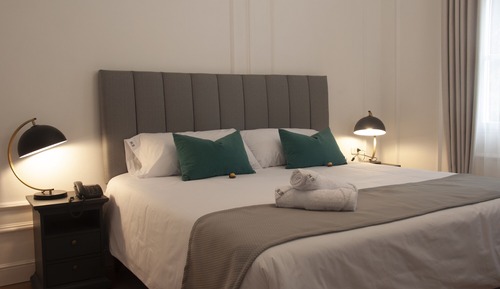 Deluxe Suite