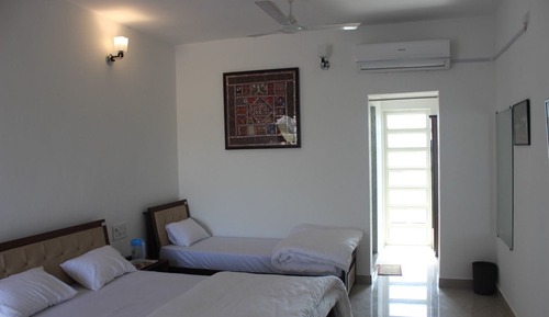 Habitación superior con 1 cama doble o 2 individuales