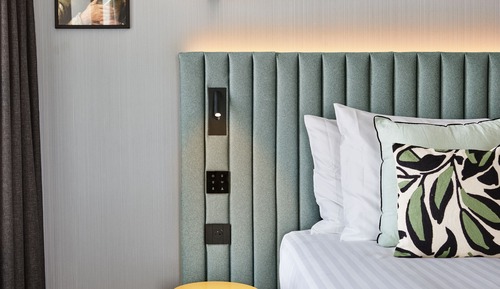 Deluxe Double Room City View High Floor