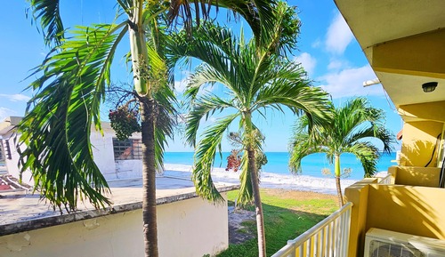 Habitación Deluxe, 1 cama de matrimonio grande, balcón, vistas parciales al mar