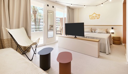 Loft, Pool View, 2 adults + 1 Child (Bed & Unlimited Brunch)