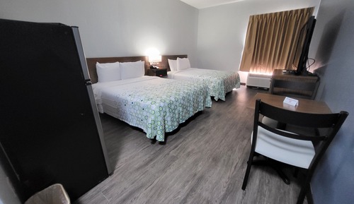 Estudio, 2 camas de matrimonio, no fumadores