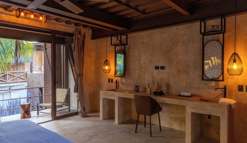 Habitación de lujo, bañera, vistas a la piscina