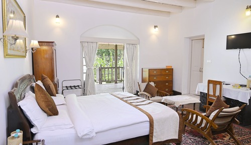 Habitación exclusiva doble, 1 cama de matrimonio grande, vistas al jardín, junto a la montaña