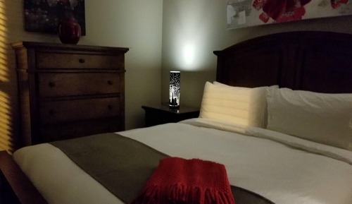 Suite (#18 - 18)