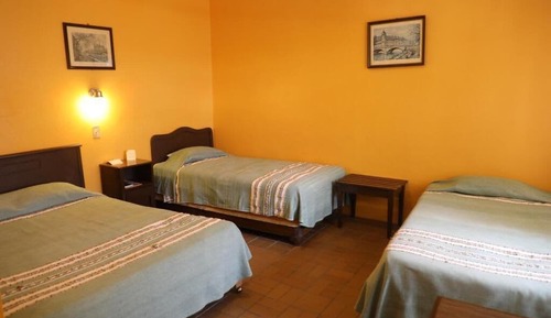 Habitación triple clásica