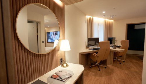 Superior King Room