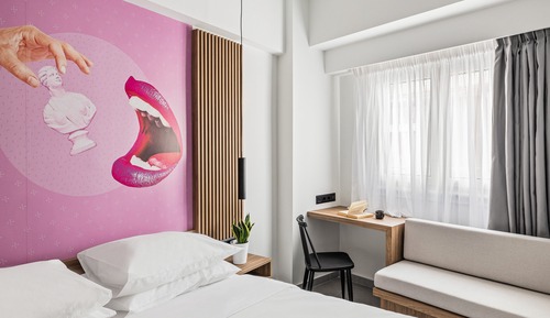 The Junior Q Suite