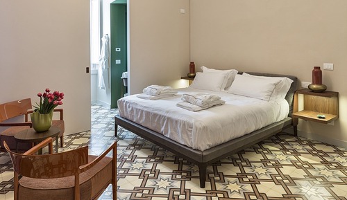 Deluxe Room, Balcony